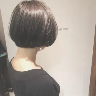 ショート カラー ture by gladのヘアスタイル