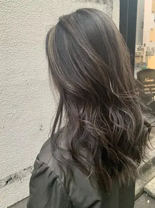 セミロング hair  design Norm所属・ハイライトバレイヤー ジュ🎨川村聖吾🎨のヘアスタイル