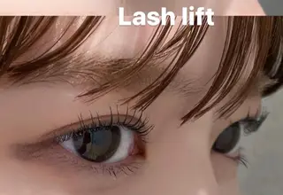 パーマ ロロバイレイチェ所属・ロロバイレイチェ koyuri🍀のマツエク・マツパデザイン