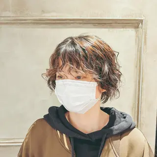 ショート パーマ Lilly所属・成田 智彩のヘアスタイル