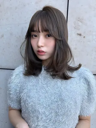 ミディアム カラー 似合わせモテヘア Akari🦢🖤のヘアスタイル