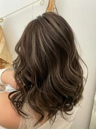 セミロング カラー まつげ兼任しもさこ 🌟レイヤー得意のヘアスタイル