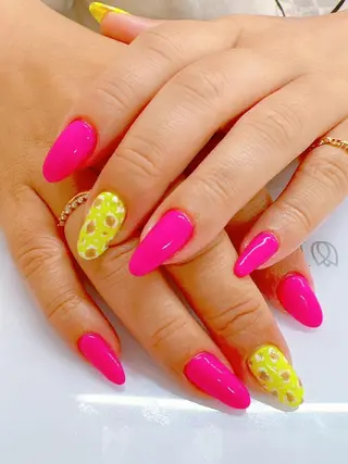 ネイル Nailsalon Reine所属・玉栄 伶奈のネイルデザイン