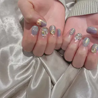 ネイル 𝘙𝘪𝘰𝘯𝘢 ...🕯🤍のネイルデザイン