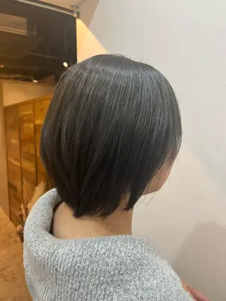 ショート カラー LoE[ロエ]桃井 香菜子のヘアスタイル