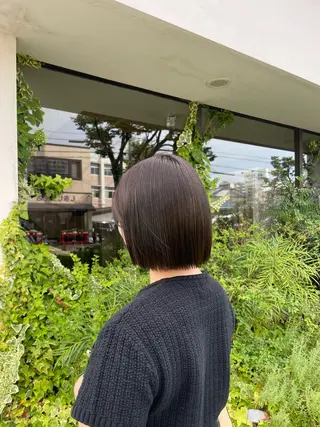 ショート ROZA germe所属・SHIO / ハイトーンカラーのヘアスタイル