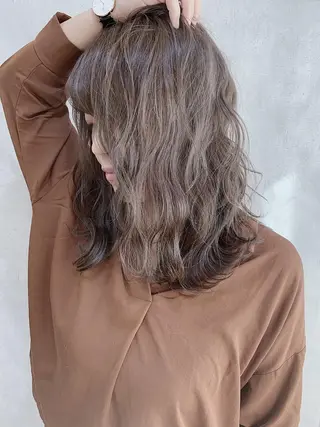 セミロング カラー MOU namba ムウナンバのヘアスタイル