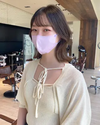 ミディアム カラー レイヤー/顔周り /透明感🩶高橋大のヘアスタイル