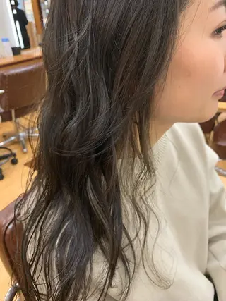 セミロング 丸山 亜加理のヘアスタイル