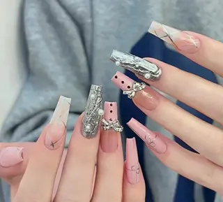 ネイル Pure&Rich Nailのネイルデザイン
