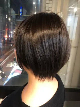 ショート カラー 髪質改善&ブリーチ 伊勢 祐一郎のヘアスタイル