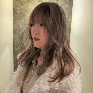 セミロング カラー beni yumikoのヘアスタイル