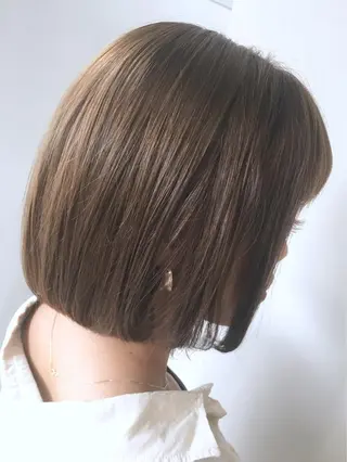 ミディアム 河野 薫のヘアスタイル