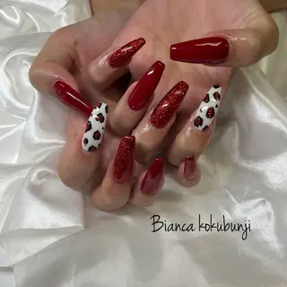 ネイル Bianca☁国分寺 🤍店長/黒木愛美のネイルデザイン