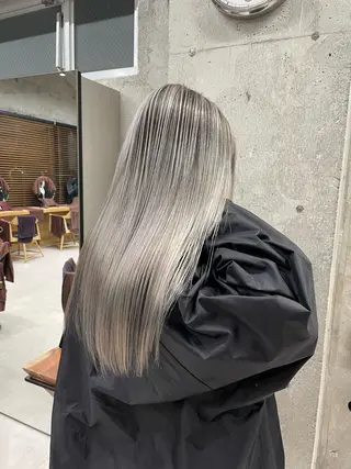 ロング 🫧ハイライトカラー 🫧 𝓜𝓘𝓤のヘアスタイル