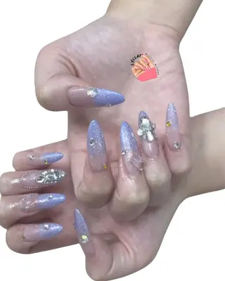 ネイル レクラネイルサロン所属・深谷 奈那のネイルデザイン