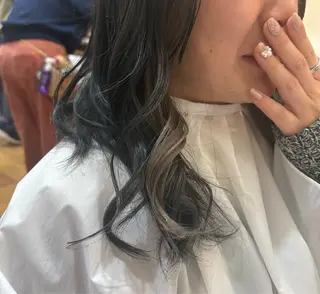 ロング MOLLASALON 浅香山店所属・ツジ モモカのヘアスタイル