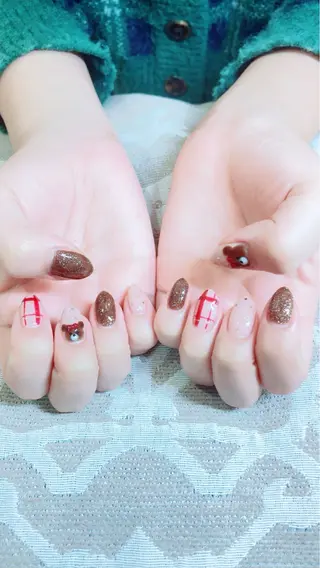 ネイル 🍒当日もOK🍒 𝑳𝑼𝑵𝑨花井のネイルデザイン