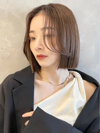 ミディアム ボブ/デザインカラー /表参道/新井美有紀のヘアスタイル