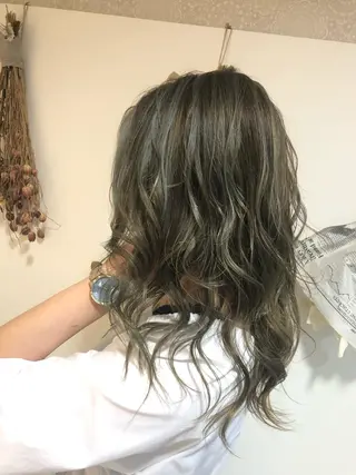 ロング ブリーチ/髪質改善 NYNY大久保のヘアスタイル