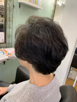 ショート カラー パーマ R ri R takagiのヘアスタイル
