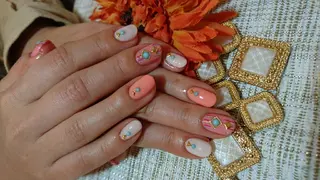 ショート ミディアム セミロング ロング ネイル まつエク キッズ プライベートサロン HA♥NAのマツエク・マツパデザイン