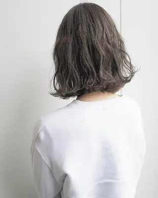 ミディアム カラー iplus✴ まつげ、眉毛、耳つぼのマツエク・マツパデザイン