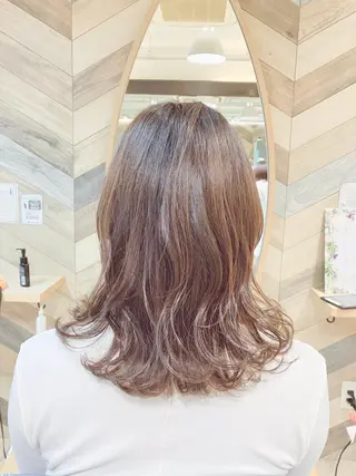 ミディアム カラー 奥谷 美代子のヘアスタイル