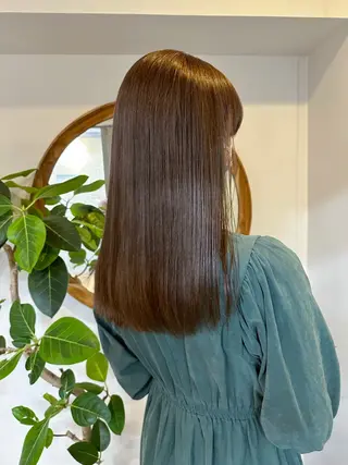 ミディアム カラー 松尾 莉玖のヘアスタイル