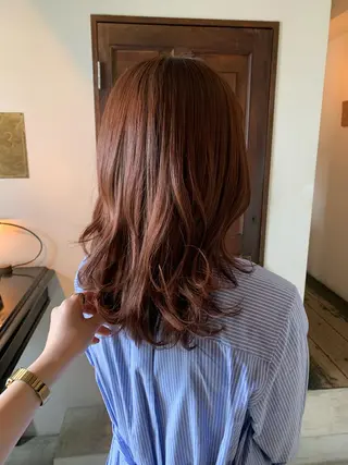 ミディアム カラー room3小出 奈央子のヘアスタイル