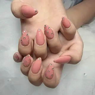 ネイル Fairyフェアリーネイルサロン所属・シズ セキのネイルデザイン