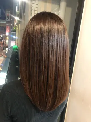 ミディアム カラー 髪質改善&ブリーチ 伊勢 祐一郎のヘアスタイル