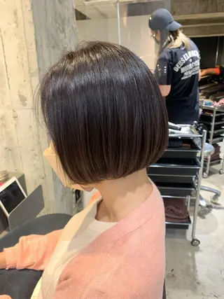ショート カラー 🌈艶髪/髪質改善 新宿itouのヘアスタイル