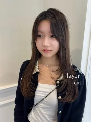 ロング カラー ハイトーン/ レイヤーカットyuiのヘアスタイル