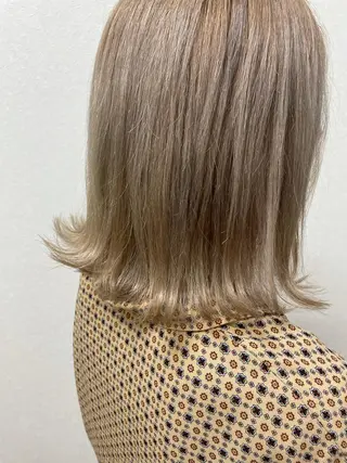 ミディアム カラー like みやびのヘアスタイル