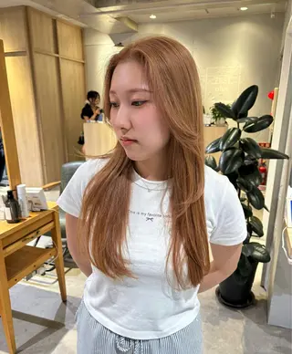 ロング カラー りあの🎀 /暖色カラー🍒のヘアスタイル