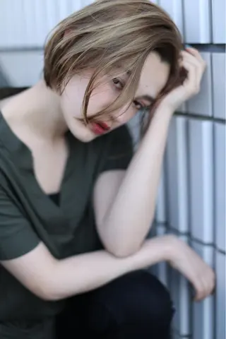 ショート 髪質改善ストレート、 カラー清野雄大のヘアスタイル