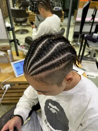 ヘアアレンジ メンズ airi🌺特殊ヘア /コーンロウ✨のヘアスタイル