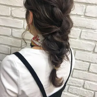 ロング カラー ヘアアレンジ GLROW haruhiのヘアスタイル