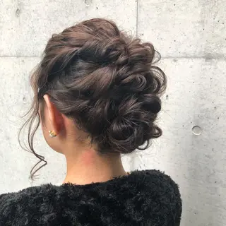 ミディアム カラー パーマ ヘアアレンジ apish aoyama所属・武 愛子の眉毛・アイブロウイメージ