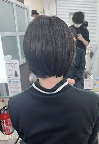 ショート 新宿/小顔レイヤー/ 顔まわり/西慶太朗のヘアスタイル