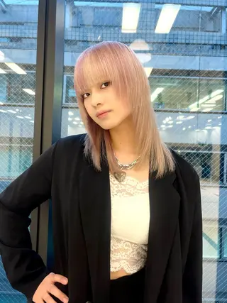 セミロング カラー ボブ・顔まわり 💎愛唯(めい)のヘアスタイル