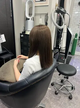 セミロング カラー 友滝 真菜美のヘアスタイル