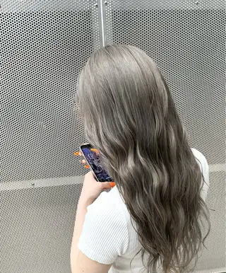 ロング カラー 中川 もえか【明石】のヘアスタイル
