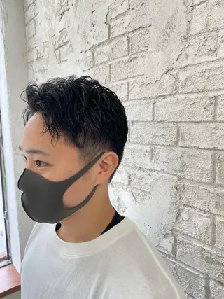 ショート パーマ メンズ ブリーチ特化 ハイトーンRYOYAのヘアスタイル