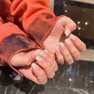 ネイル EmaNail天満橋店所属・EmaNail Risaのネイルデザイン