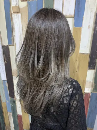 パーマ カラー メンズ セミロング 嶋村夏実🌼レイヤー 🌸白髪ぼかしのヘアスタイル