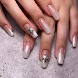 ミディアム ネイル nail salon BELLUNA所属・BELLUNA Mizuki❤︎のネイルデザイン