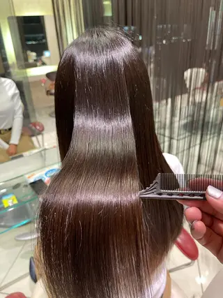 ミディアム 圧倒的美髪ストレート ツダケイタロウのヘアスタイル