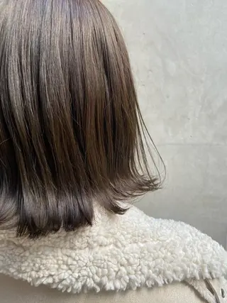 ショート なつめ🐶ショート ベージュカラーのヘアスタイル